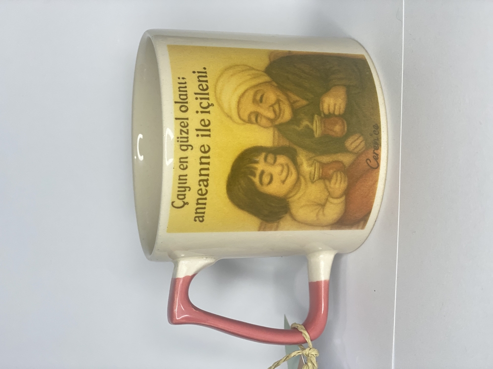Çayın en güzelini anneanne ile içenin bardağı. 