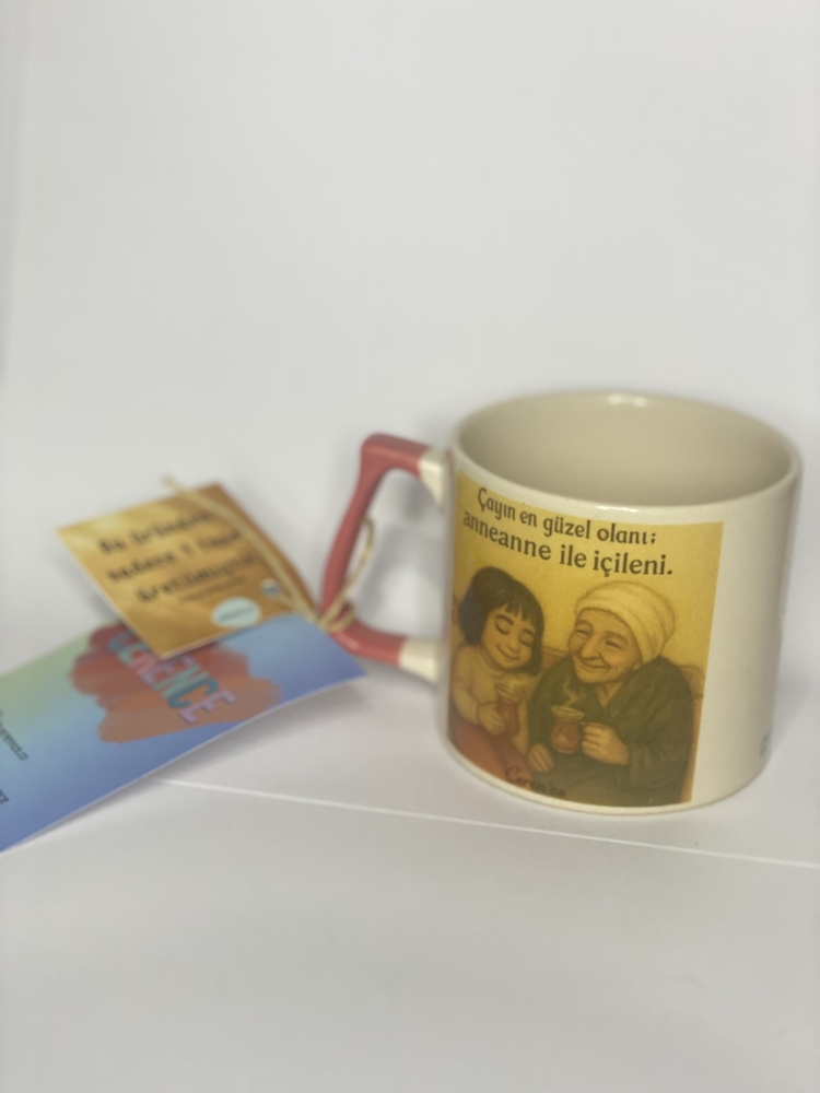 Çayın en güzelini anneanne ile içenin bardağı. 