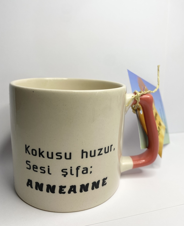 Anneannesiyle büyüyen birinin bardağı. 