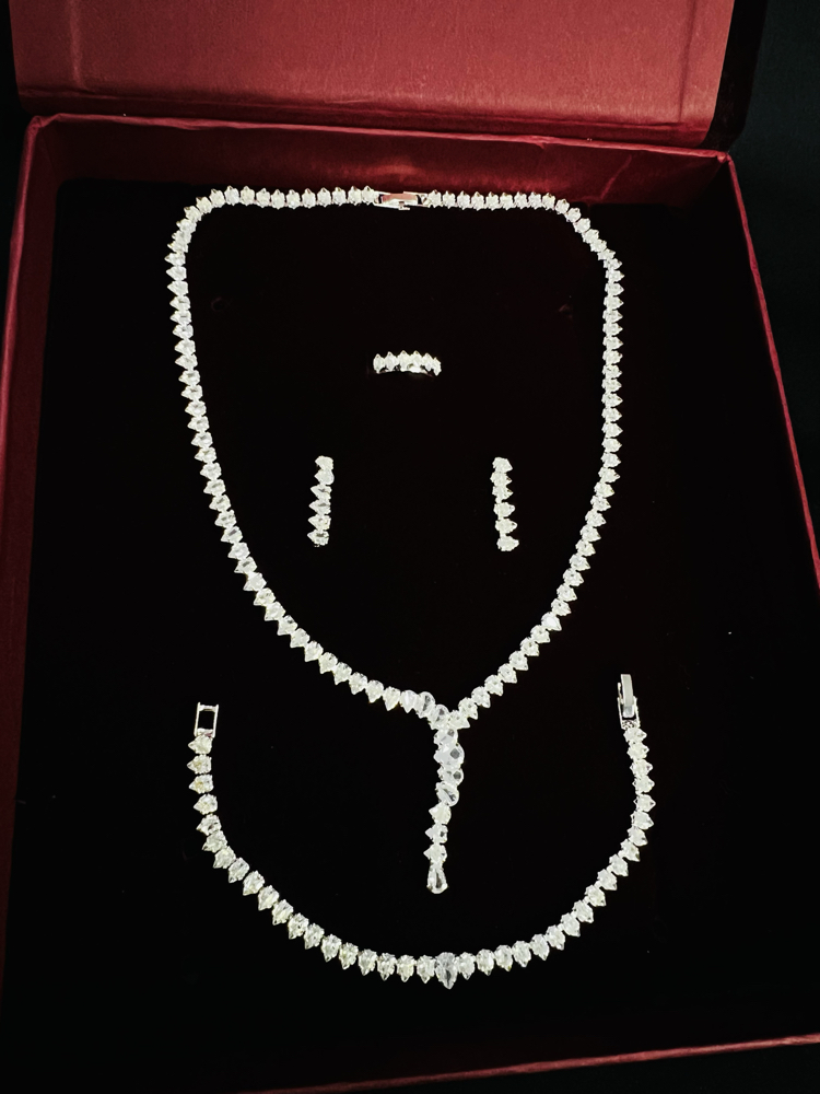Yeni model Zirkon set kolye 