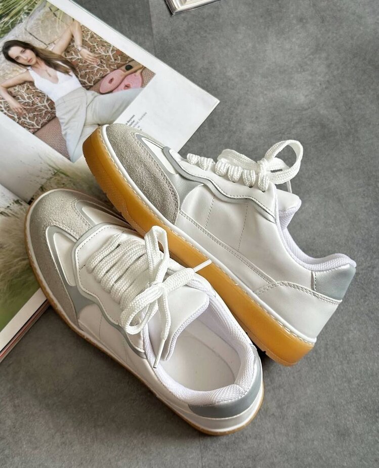 SNEAKERS rahat ve şık 