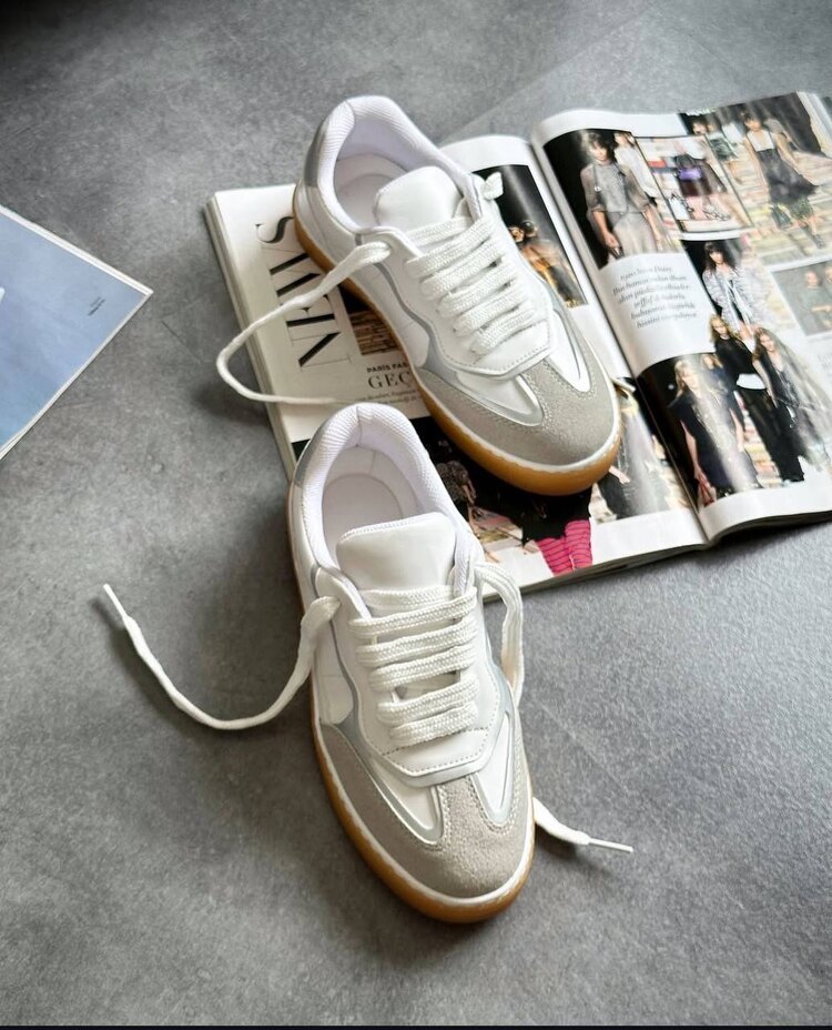 SNEAKERS rahat ve şık 