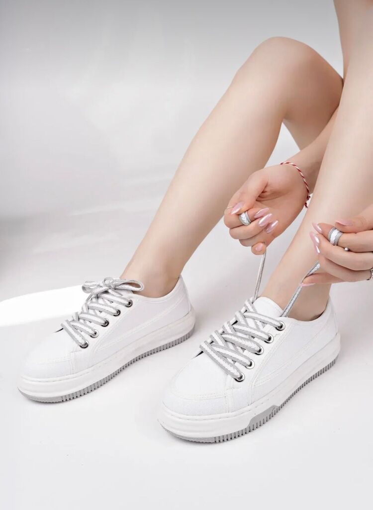 Kadın Sneaker Yüksek Taban Beyaz Spor Ayakkabı