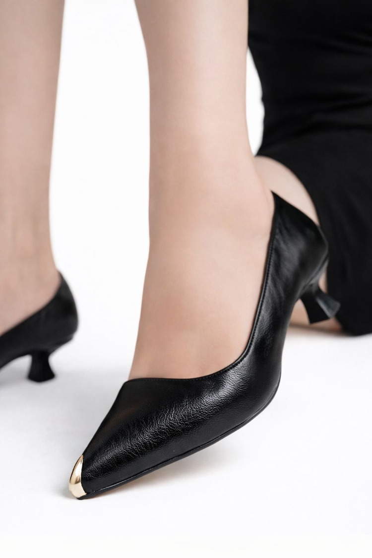 Siyah Kadın Kısa Topuklu Stiletto Ayakkabı 9192