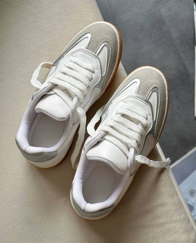SNEAKERS rahat ve şık 