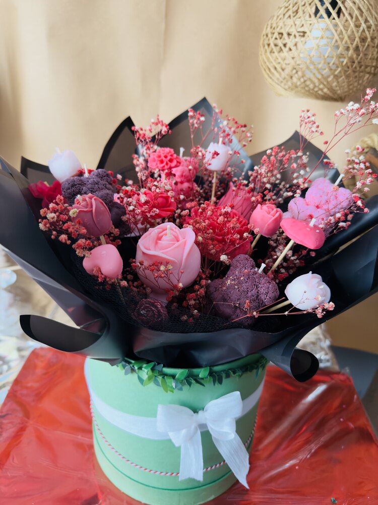 XL Pembe VipGift Doğal Soya Mum Buketi