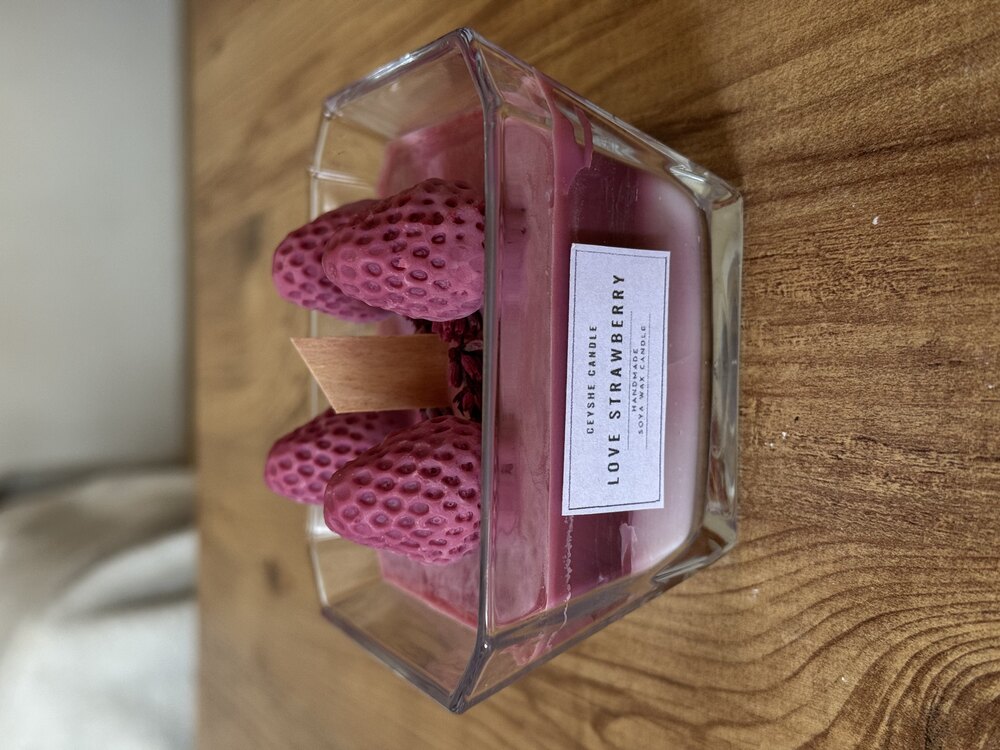 Çilekli Mum Aromatik Mum