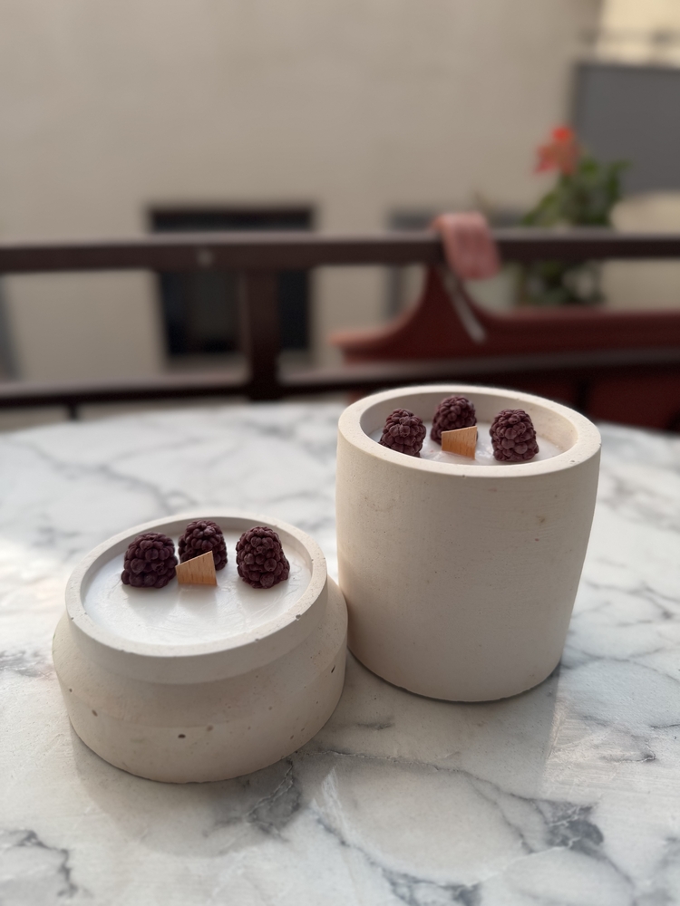 Böğürtlen Soya Beton Mum Orta boy