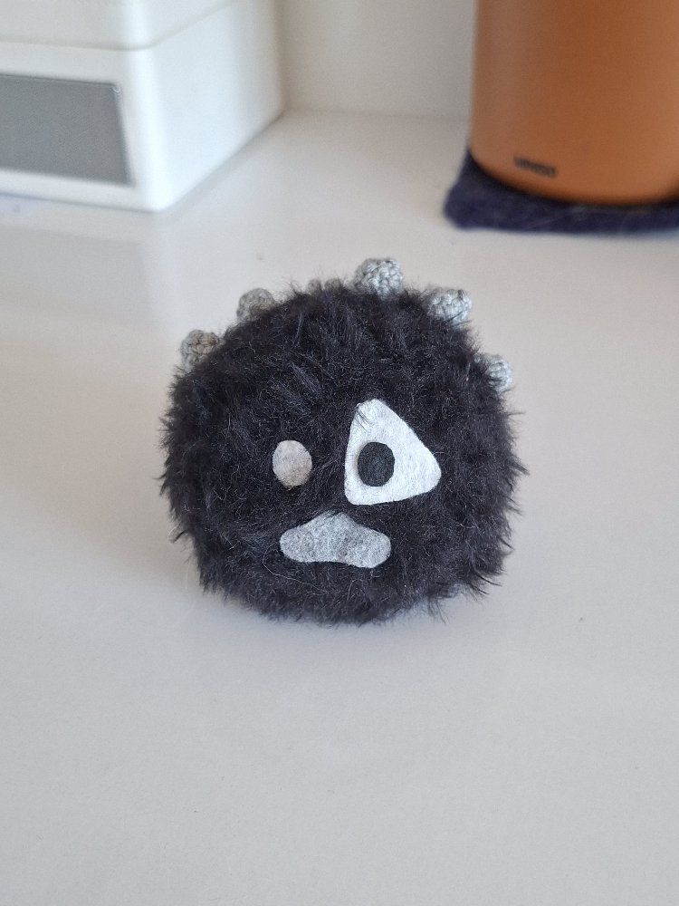 siyah cortis ball