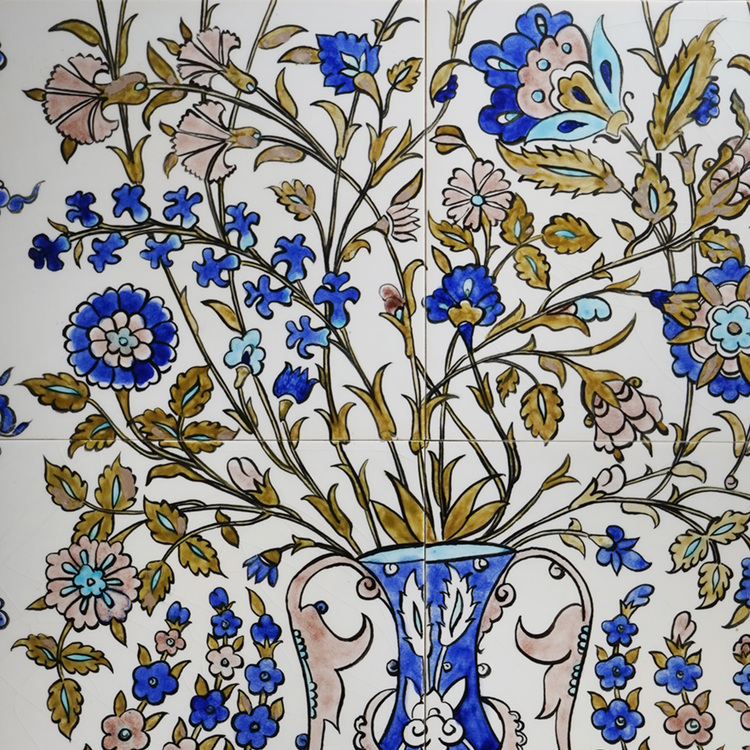 El Yapımı İznik Çini Pano – Lale ve Karanfil Desenli Vazo