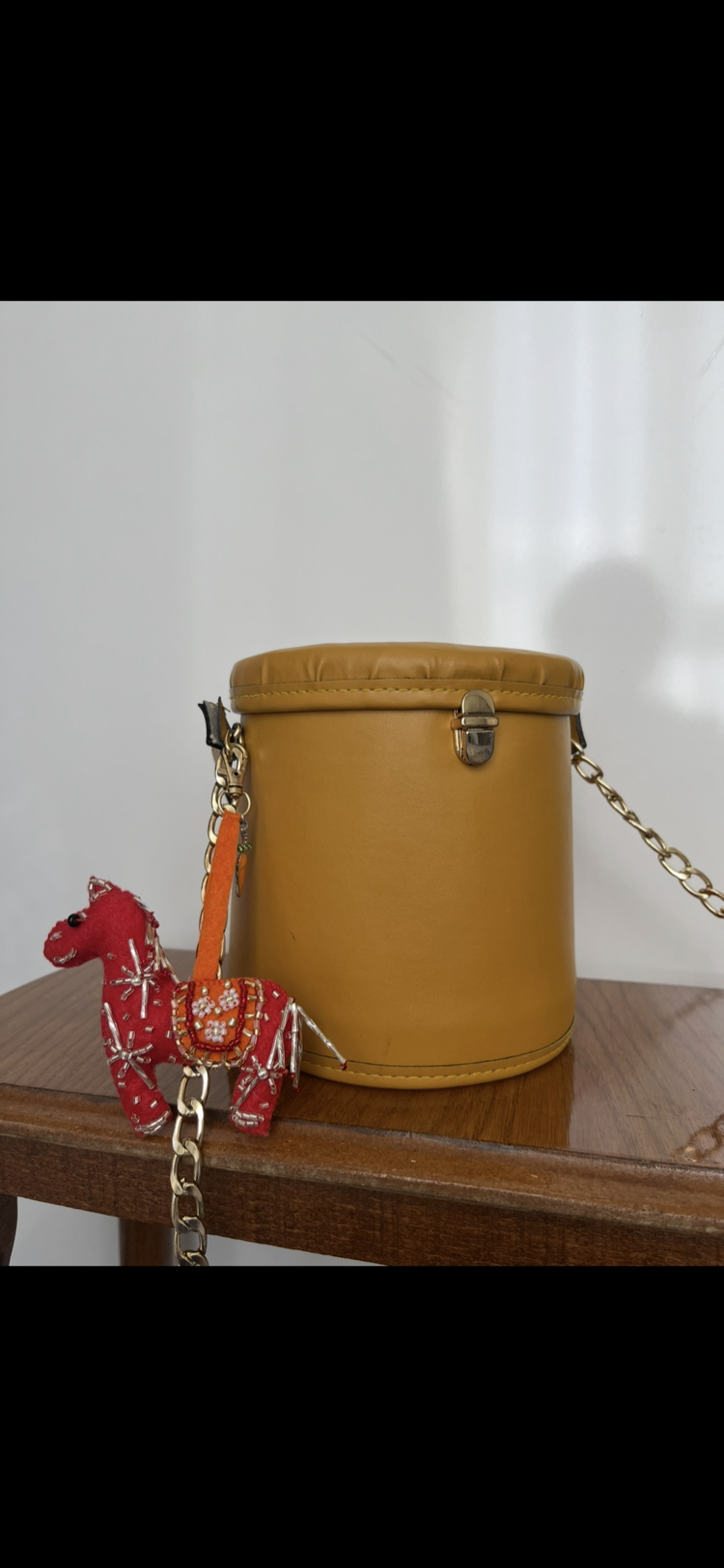 Kırmızı At Charm