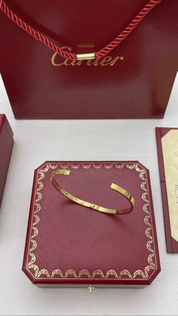 Cartier Love İnce 4 Taşlı Gold Bileklik Kutulu