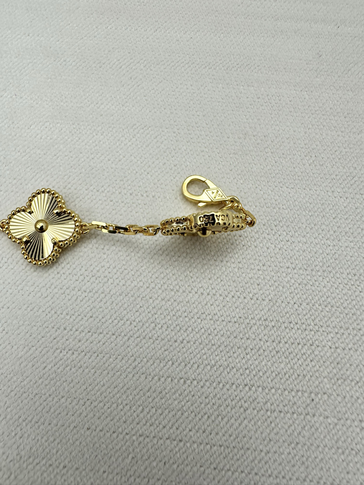 VCA Gold Motif Bileklik Kutulu
