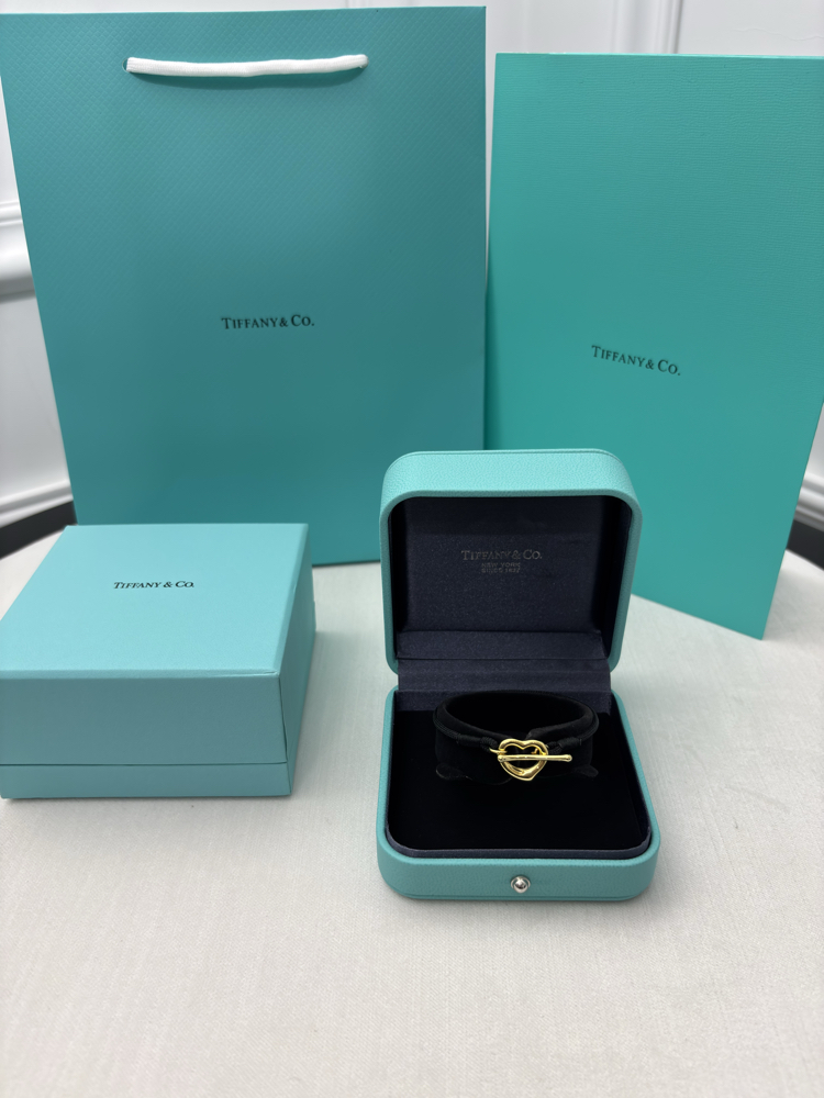 Tiffany Kalp Figürlü Siyah Bileklik