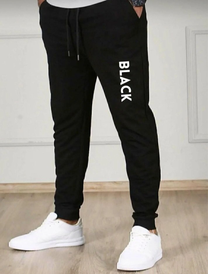 ERKEK SİYAH SPOR  Black BASKILI EŞOFMAN 

Lastikli paça ve slim fit 
