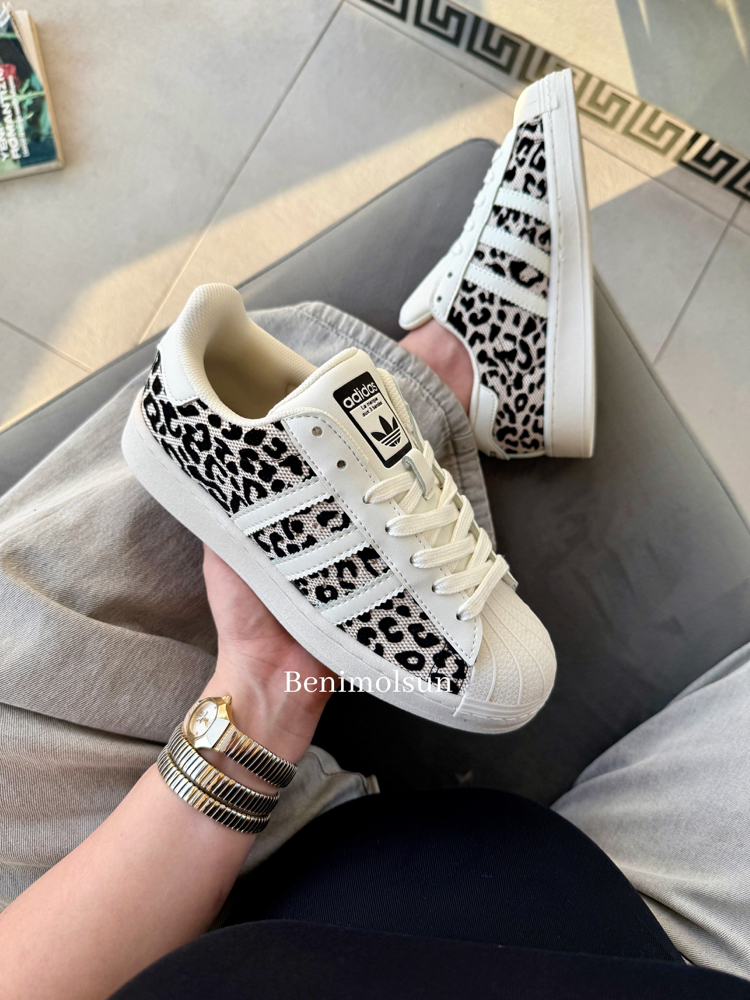 Superstar Panda