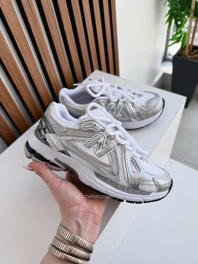 NB 1906A white