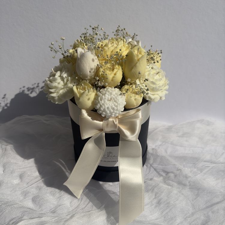 Golden Glow Candle Bouquet