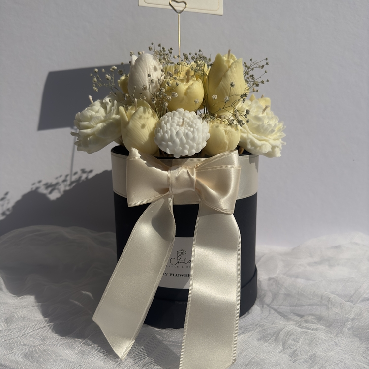 Golden Glow Candle Bouquet
