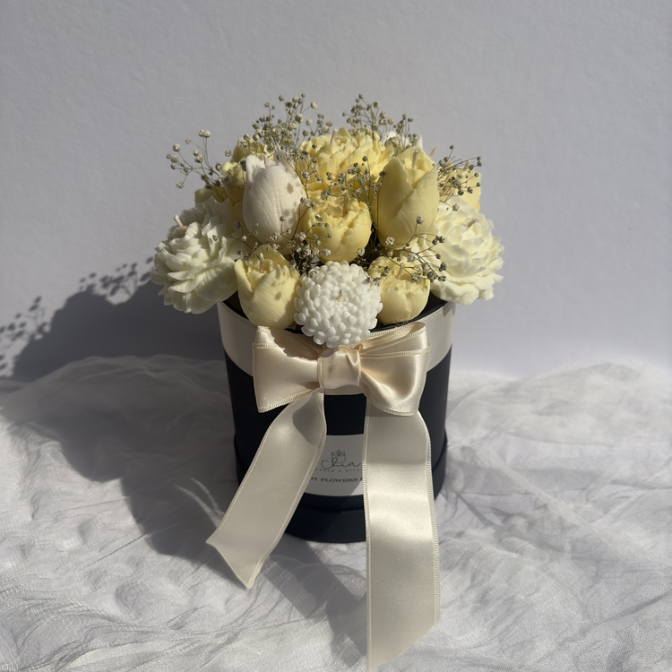 Golden Glow Candle Bouquet