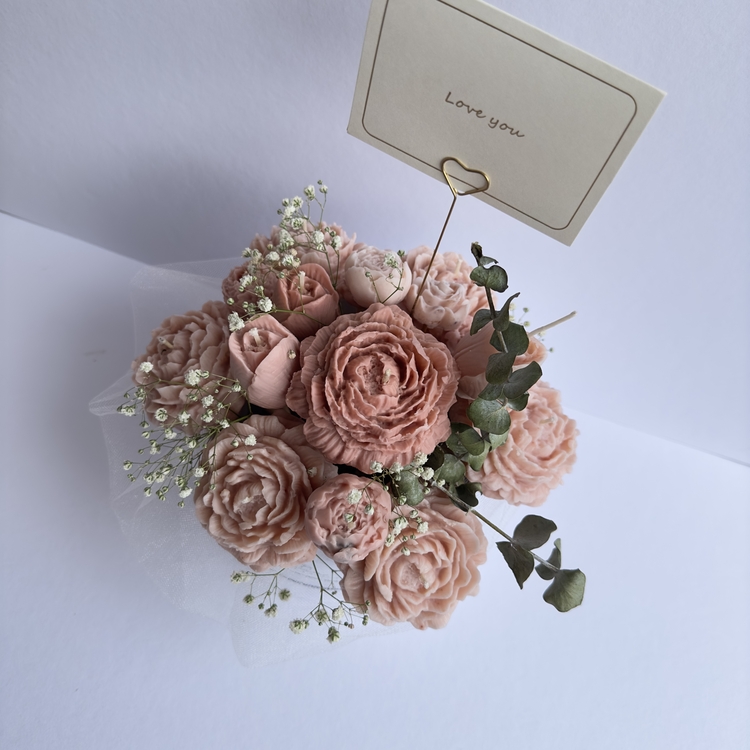 Elegant Bloom Candle Bouquet