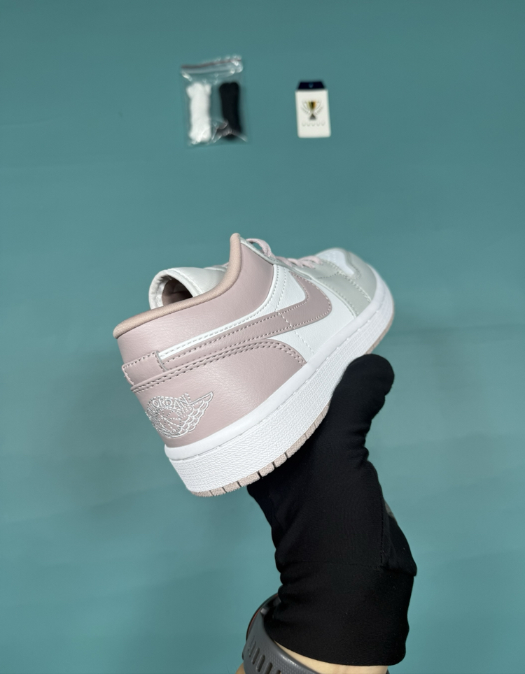 Jordan Low Pembe Beyaz
