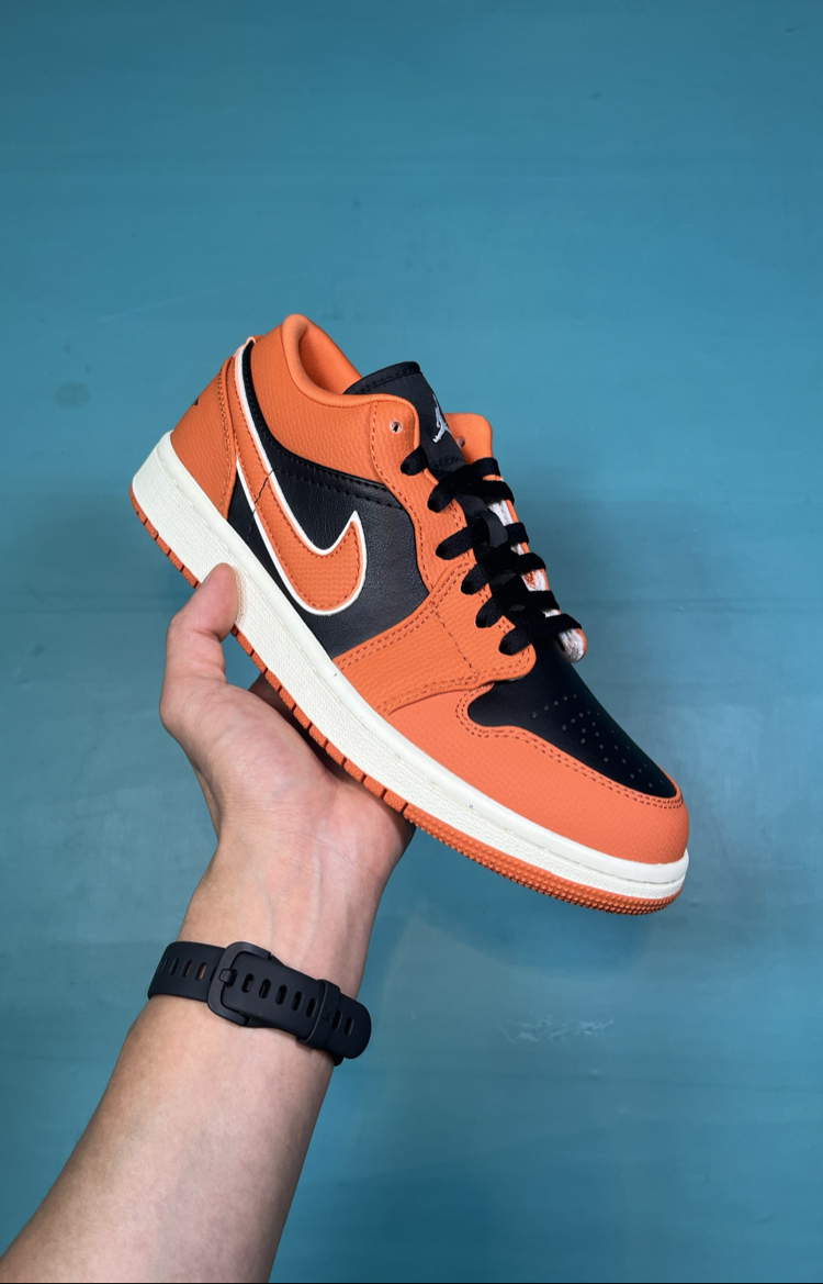 Jordan Low Orange Gold