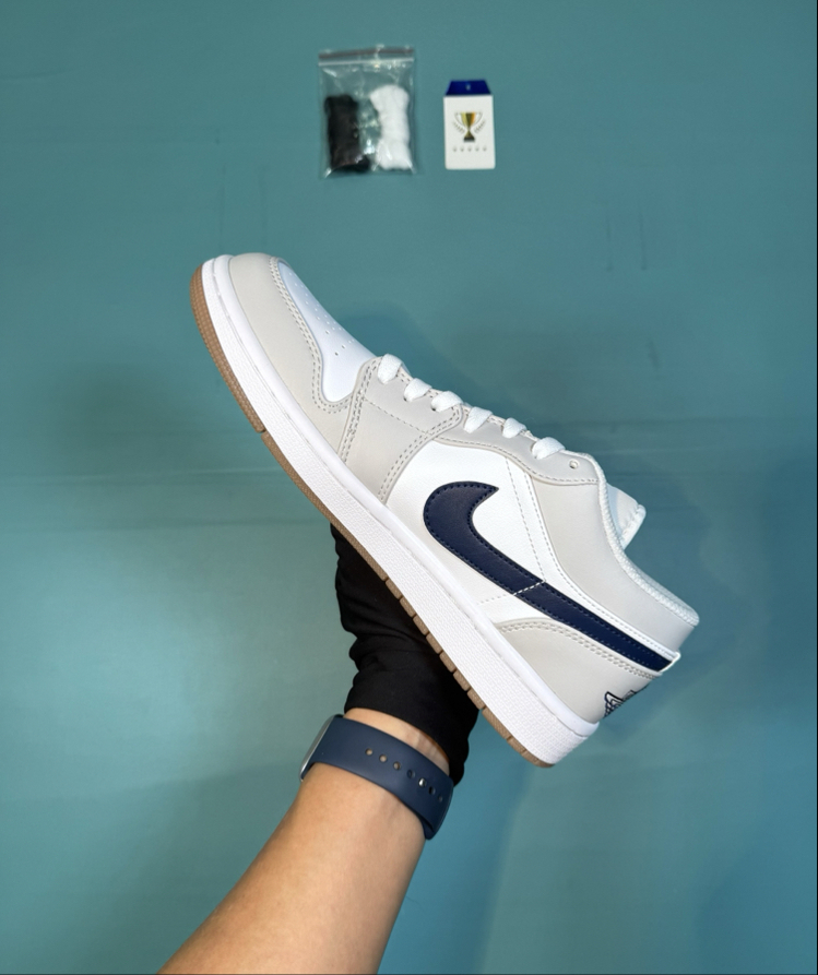 Jordan Low Krem Beyaz