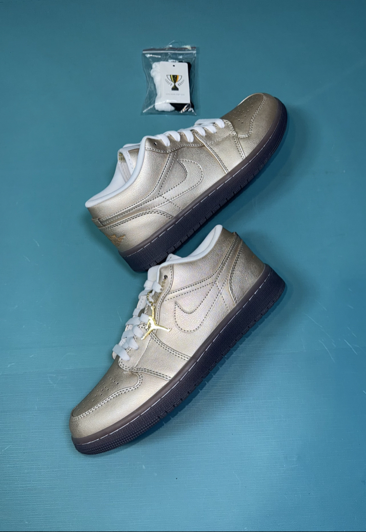 Jordan Low Champagne