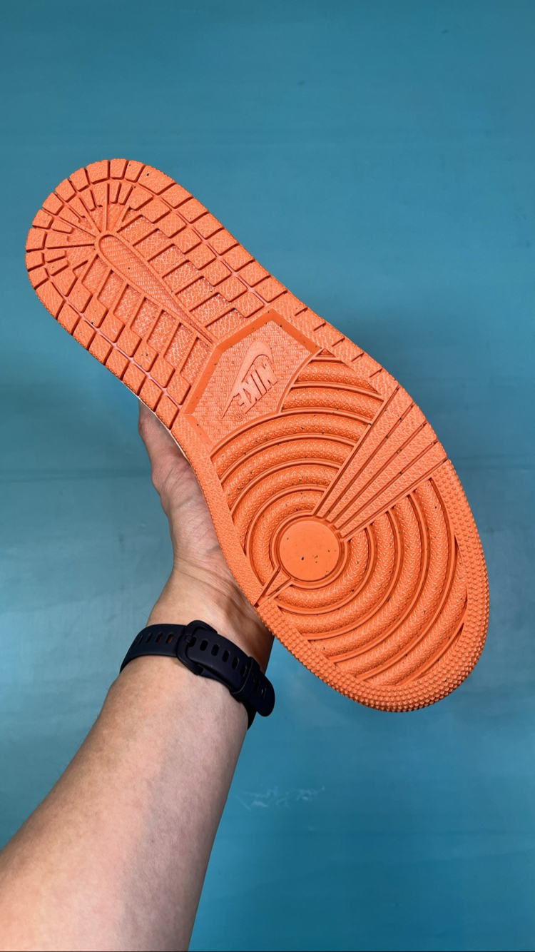 Jordan Low Orange Gold