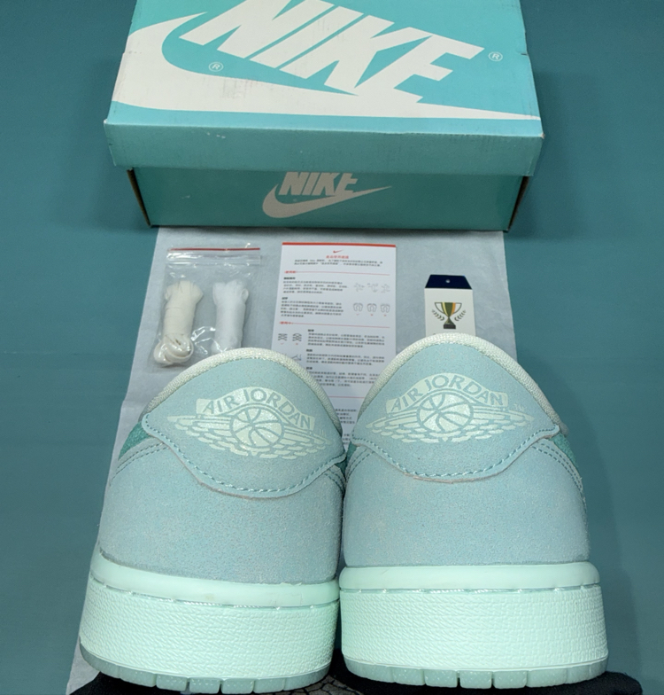 Jordan Low Mint