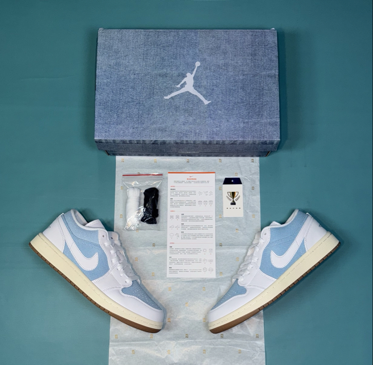 Jordan Low Mavi Beyaz