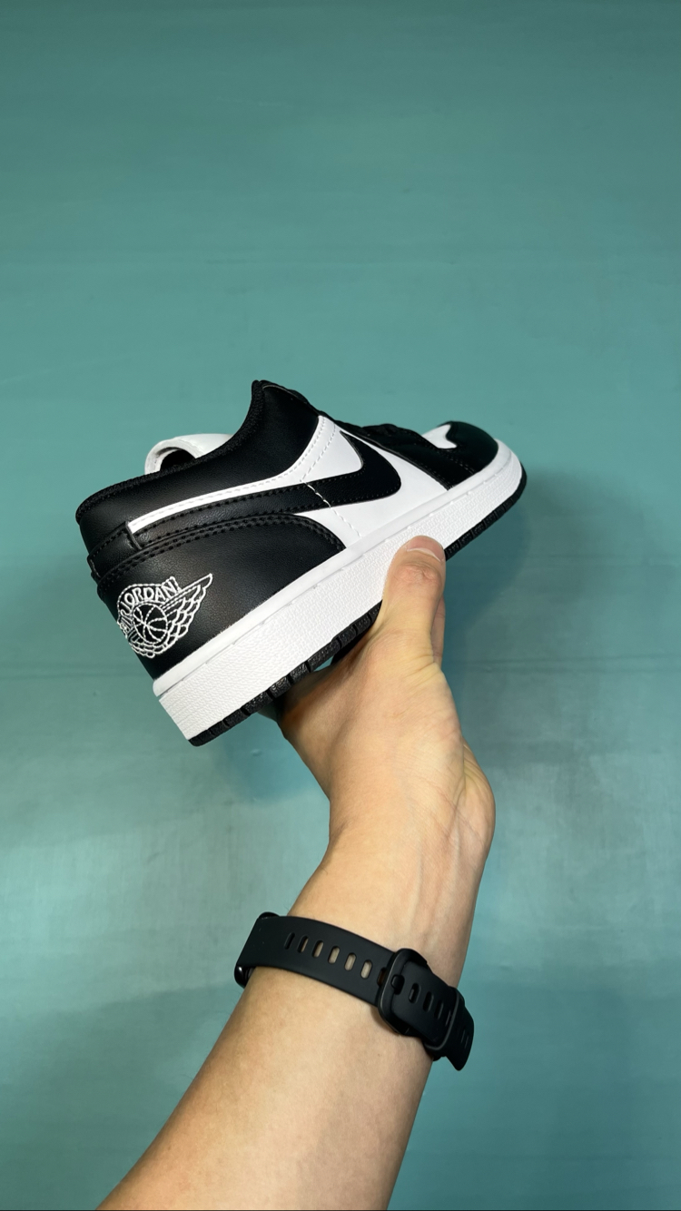 Jordan Low Black White