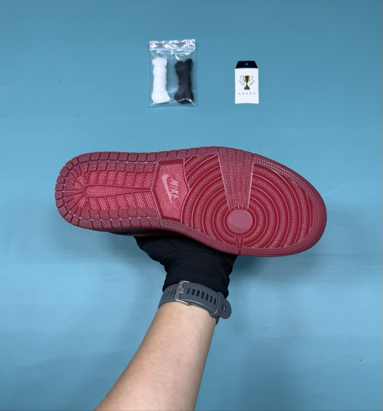 Jordan Low Valentine