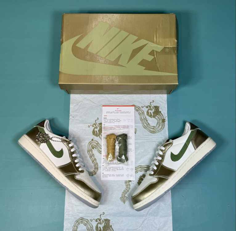 Jordan Low Gold Dragon