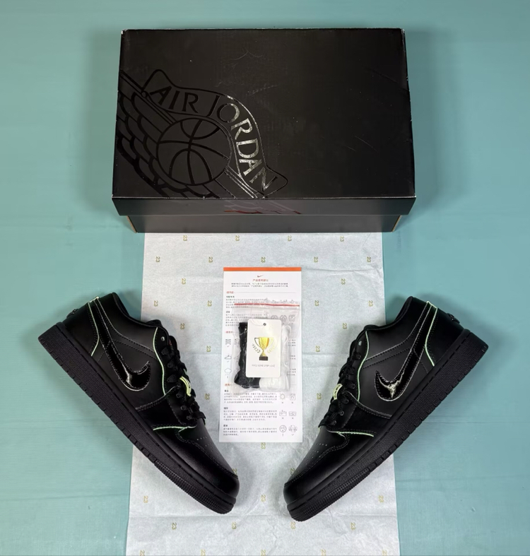 Jordan Low Black Cat