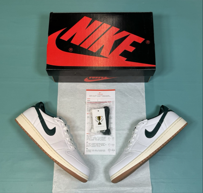 Jordan Low White Green