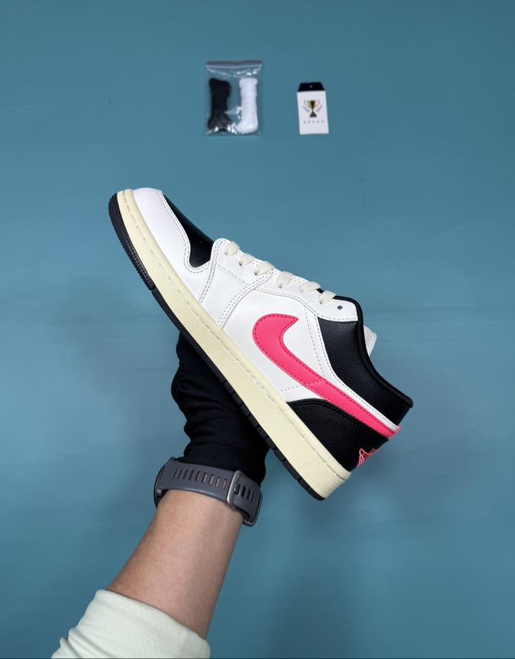 Jordan Low Fildişi