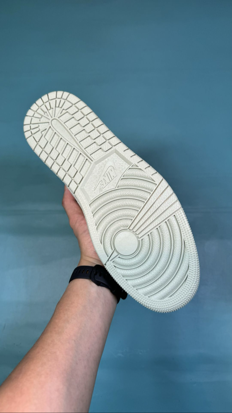 Jordan Low Avocado