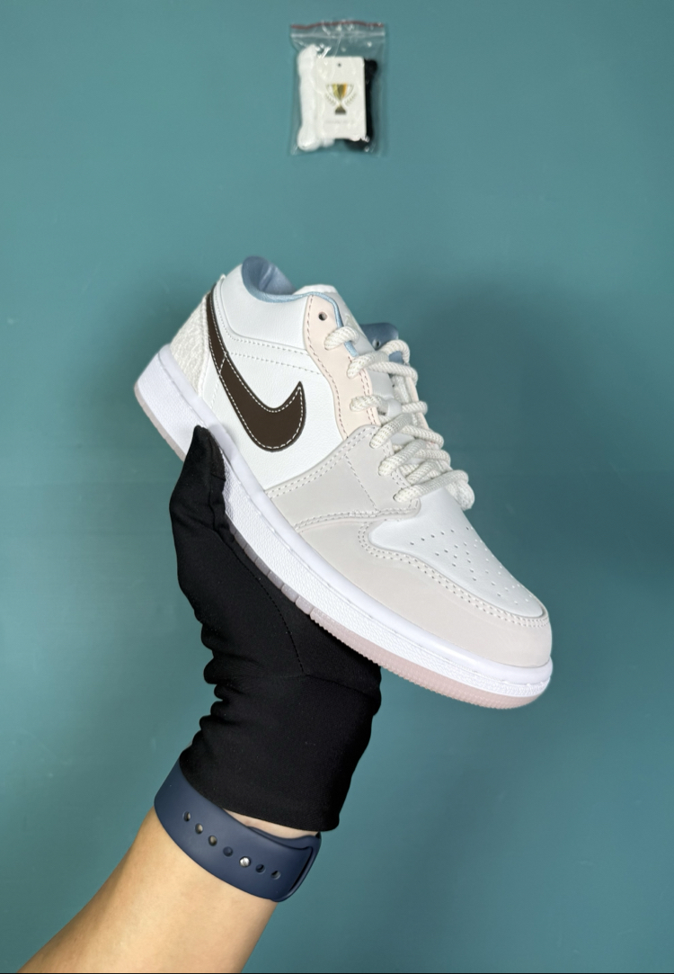 Jordan Low Soft Glow