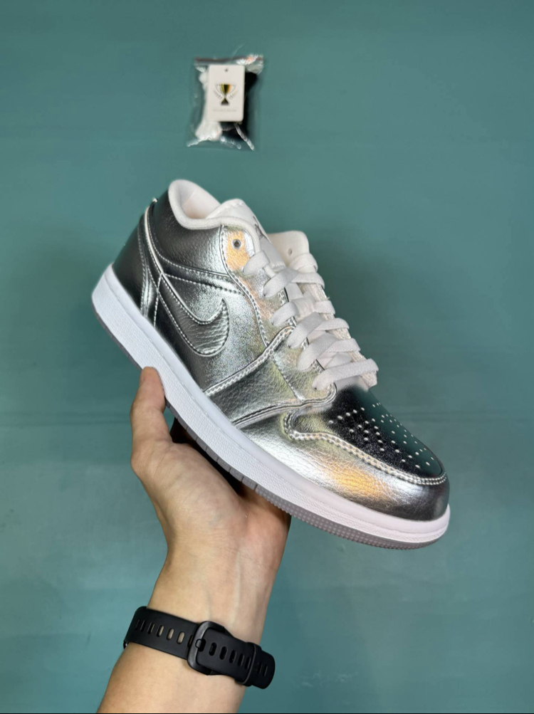Jordan Low Silver King