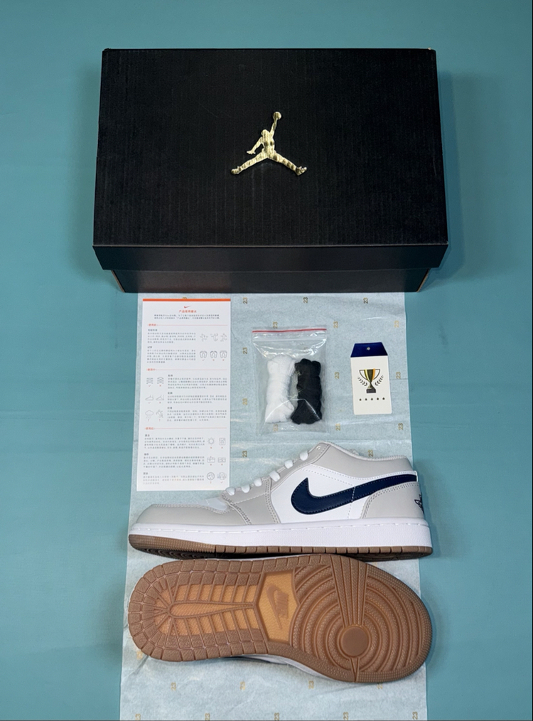 Jordan Low Krem Beyaz