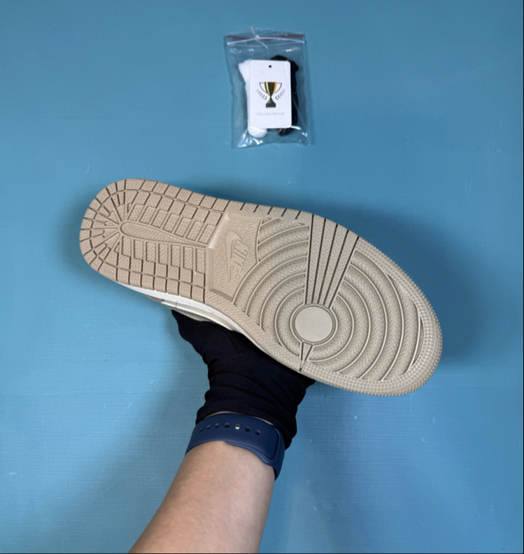 Jordan Low New Sail