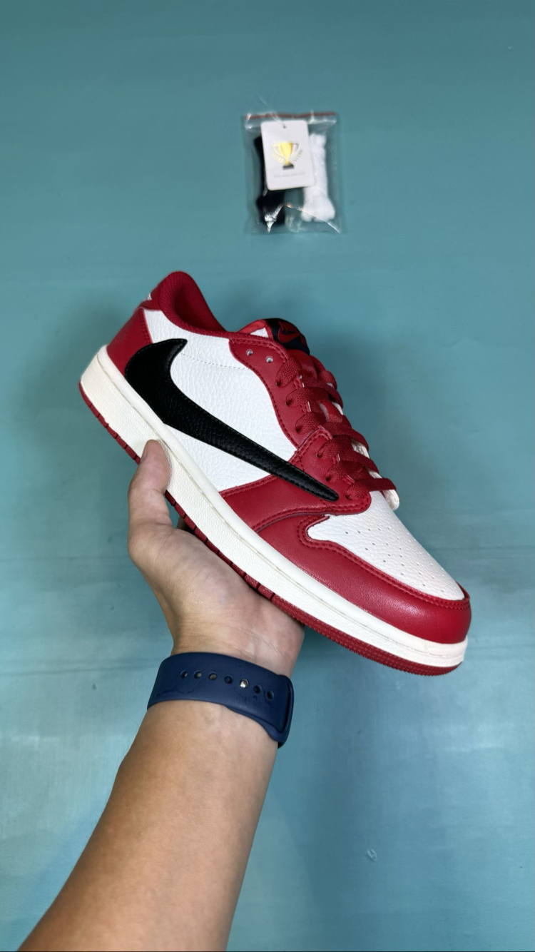Jordan Low Chicago Reverse