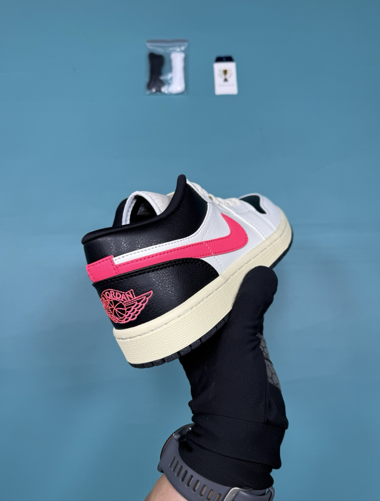 Jordan Low Fildişi