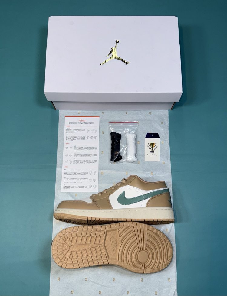 Jordan Low Milan