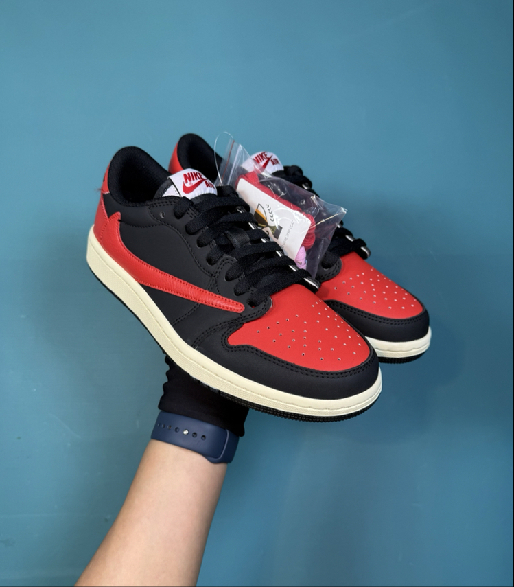 Jordan Low Black Red