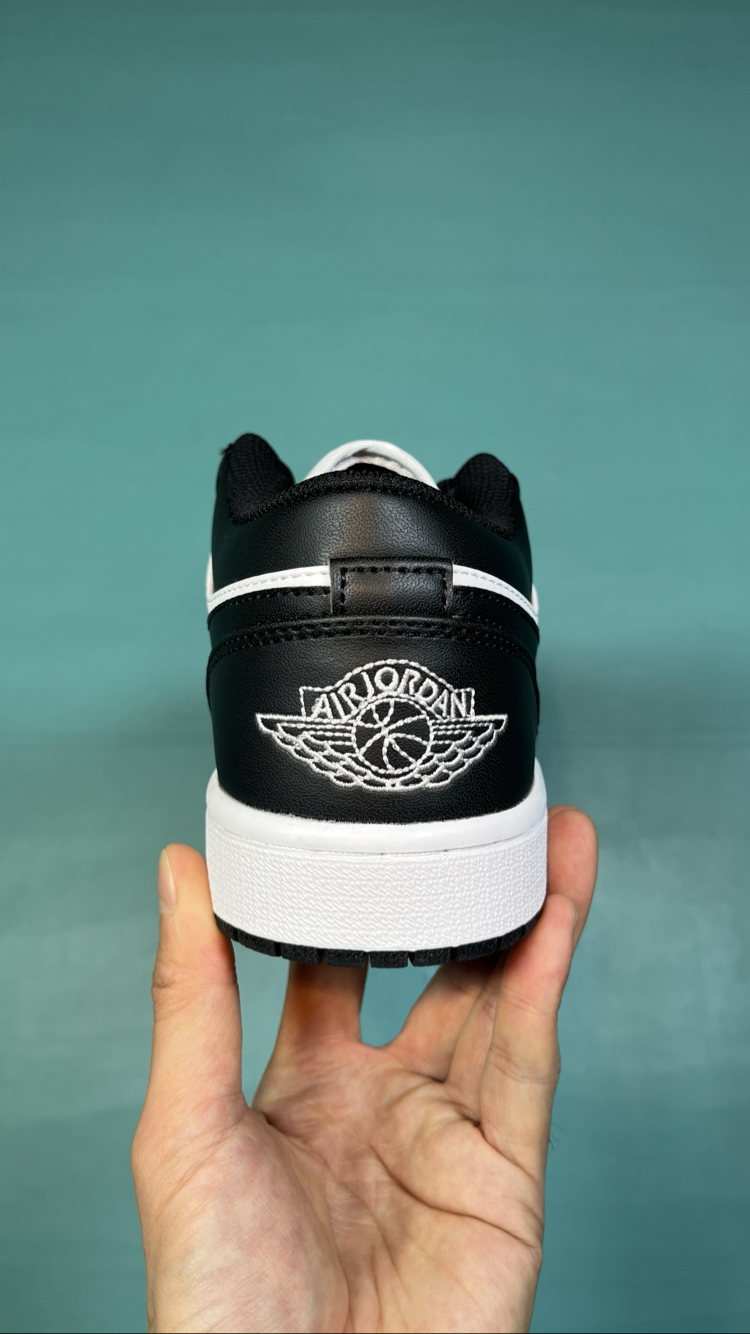 Jordan Low Black White