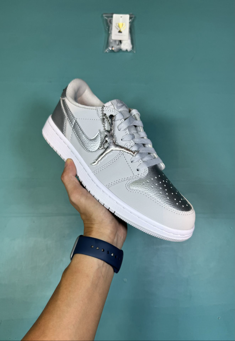 Jordan Low Silver Ash