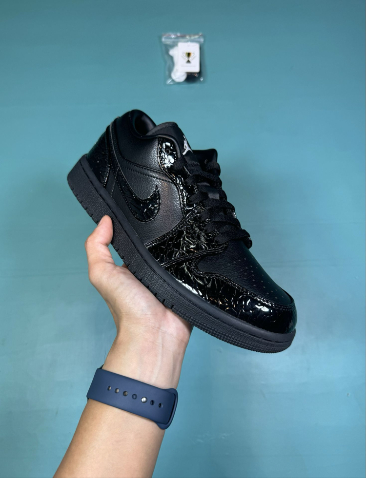 Jordan Low Black Spider